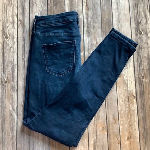 Universal Thread Mid Rise Skinny Jeans, Size 6 - Picture 1 of 9